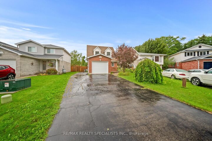 Property Photo:  110 Steeles Crescent  ON N1R 8C4 