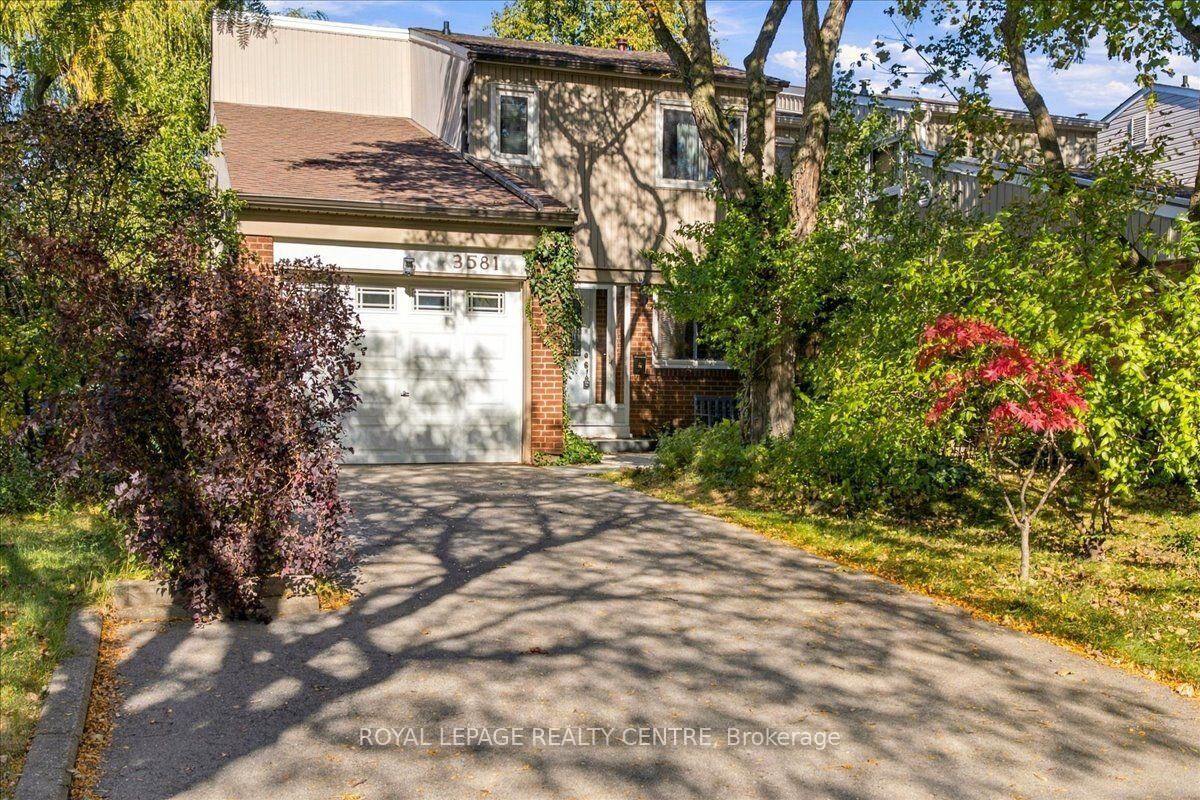 Property Photo:  3581 Ash Row Crescent  ON L5L 1K3 