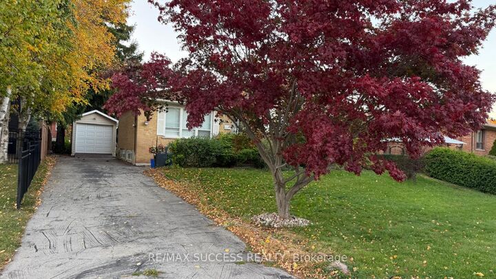 Property Photo:  541 Wingrove Crescent N  ON L6L 4R7 