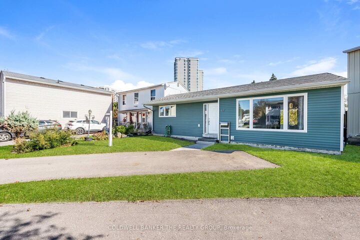 Property Photo:  87 Huntingwood Crescent  ON L6S 1S5 
