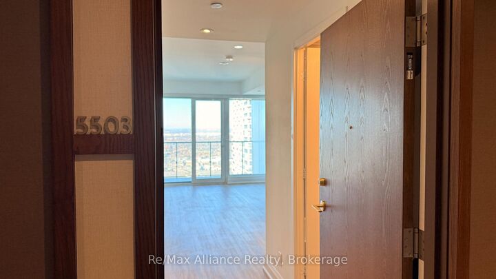Property Photo:  7890 Jane Street 5503  ON L4K 0K9 