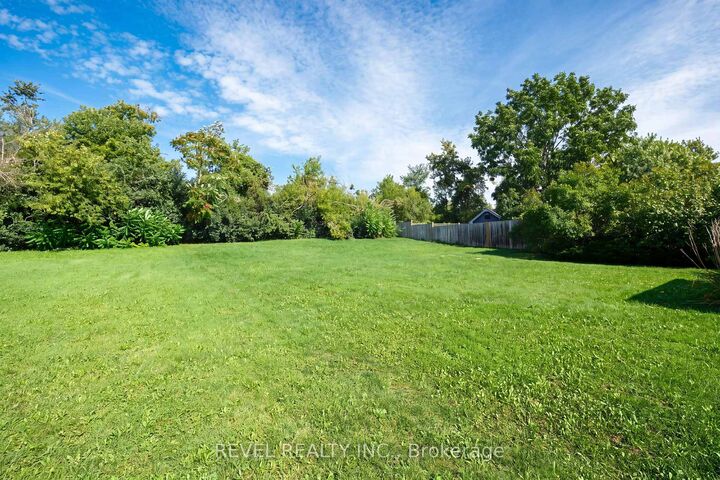 Property Photo:  176 Towerhill Road  ON K9H 7M8 