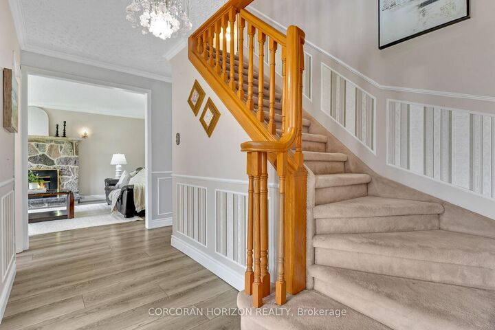 Property Photo:  8 Blue Spruce Court  ON N2N 1L1 