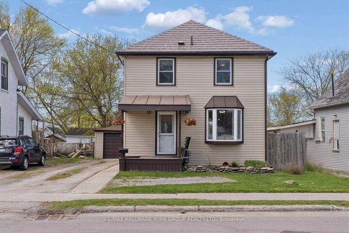 Property Photo:  27 St Paul Street  ON K9V 1S3 