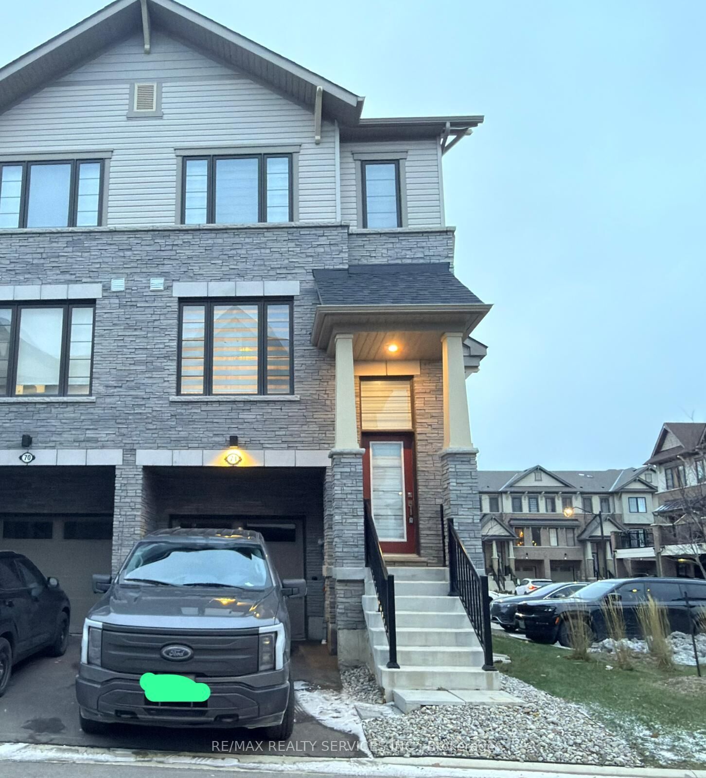 Property Photo:  185 Bedrock Drive 71  ON L8J 0M5 