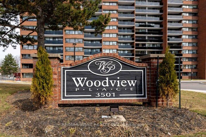 Property Photo:  3501 Glen Erin Drive 1001  ON L5L 2E9 