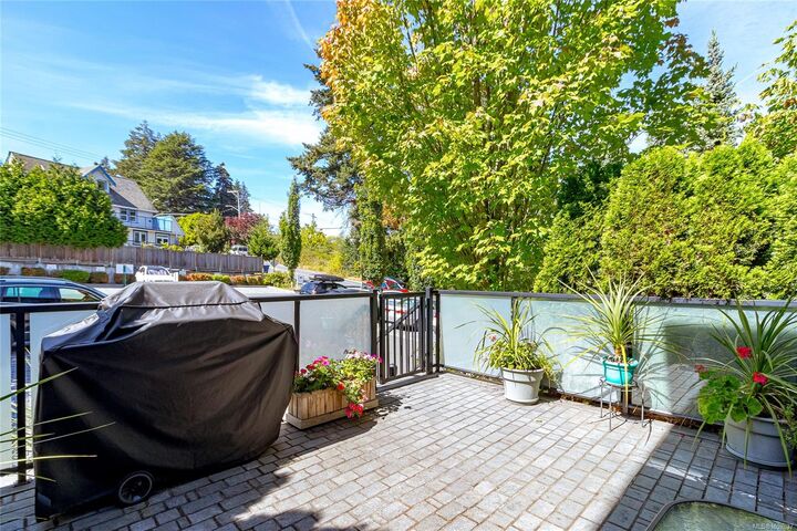 Property Photo:  2321 Island View Rd #7  BC V8Z 0C9 