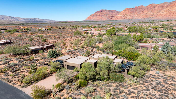 Property Photo:  1114 W Two Moons Cir  UT 84738 