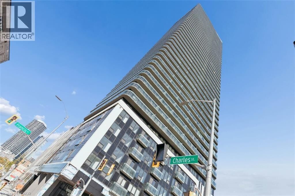 Property Photo:  30 Francis Street South 3511  ON N2G 0B5 
