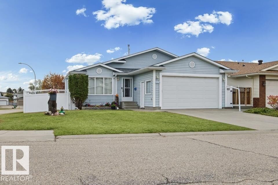 Property Photo:  15239 63 Street NW  AB T5A 4V8 