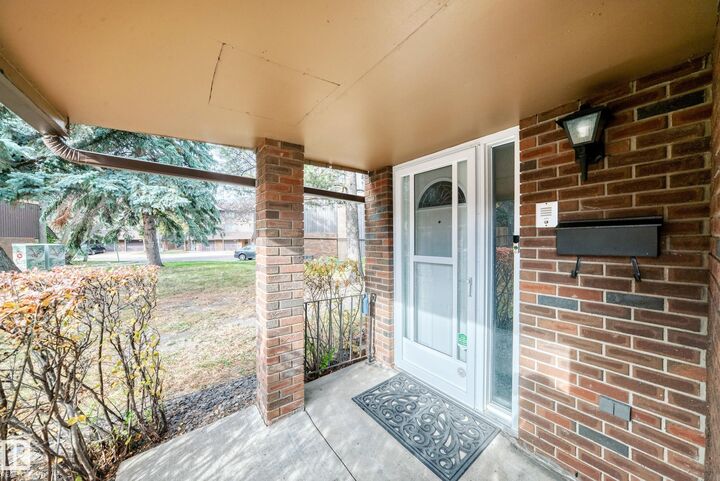 Property Photo:  53 Glaewyn Estates  AB T8N 2S5 