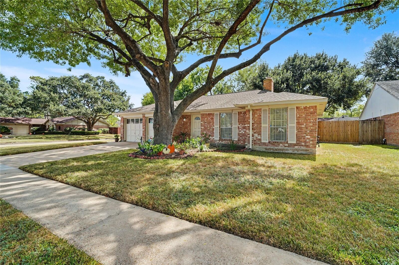 Property Photo:  15826 Parksley Drive  TX 77059 