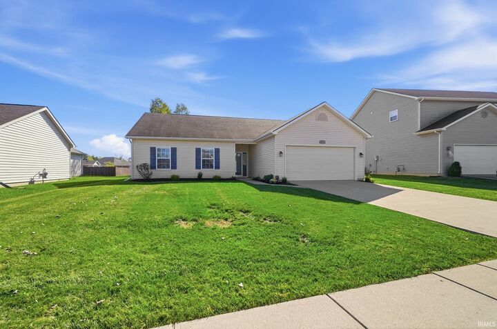 Property Photo:  10921 Yalumba Pass  IN 46783-8930 