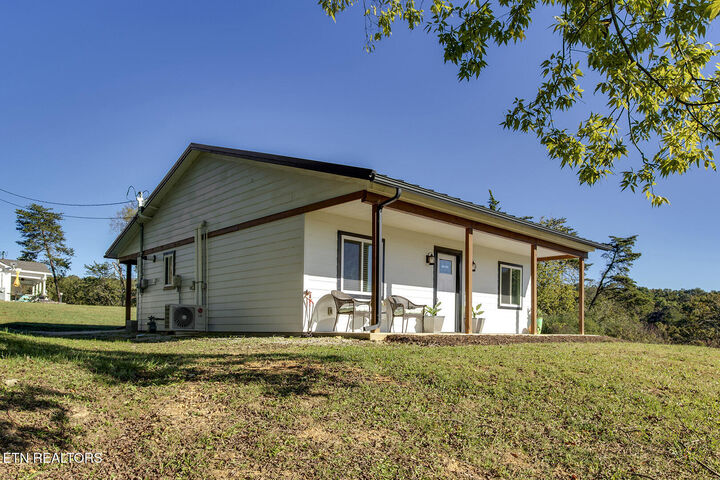 Property Photo: 112 Shubert St TN 37763