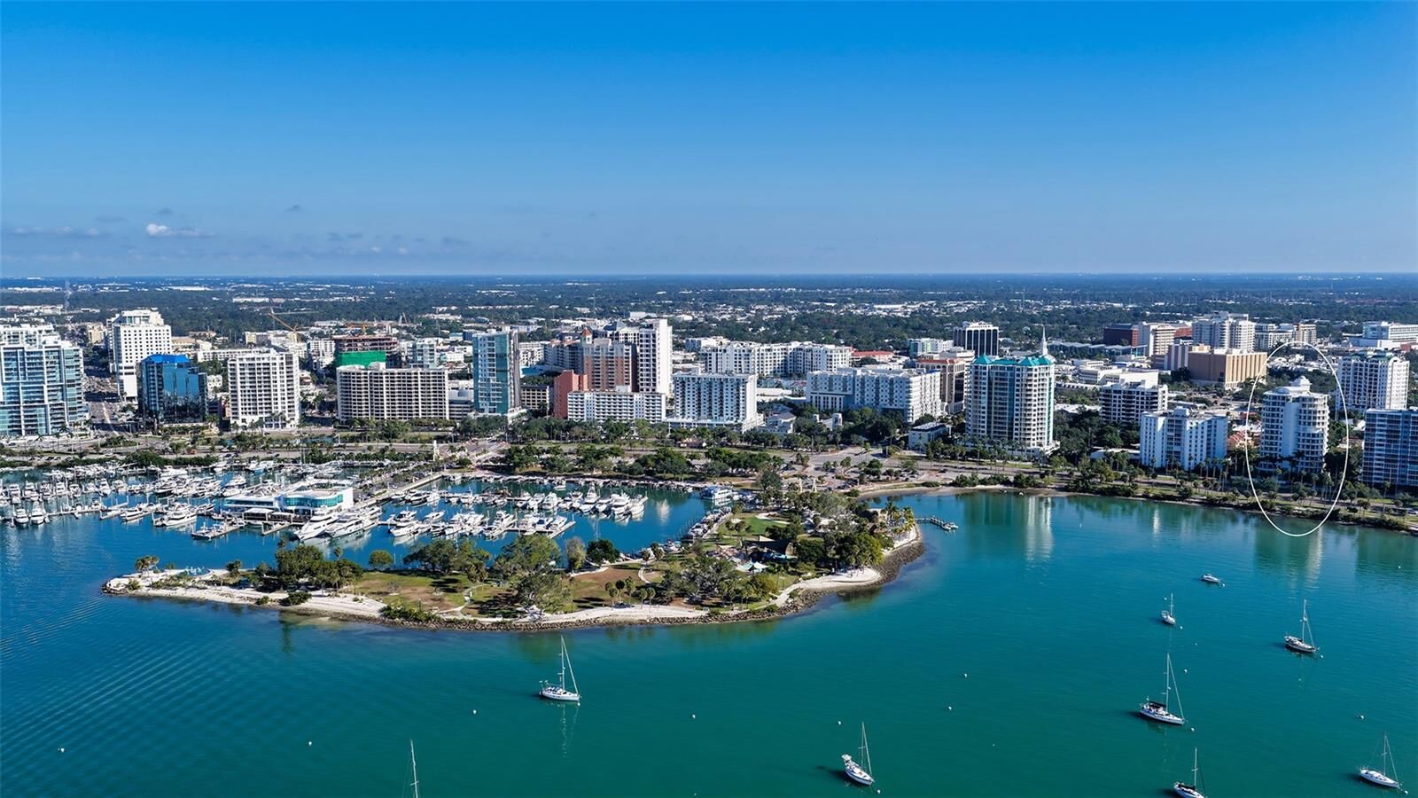 Property Photo:  500 S Palm Avenue 32  FL 34236 