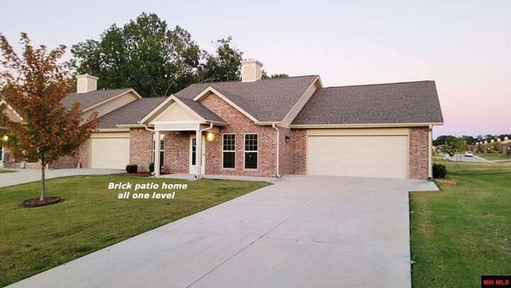 Property Photo:  1913 Maumee Court  AR 72653 