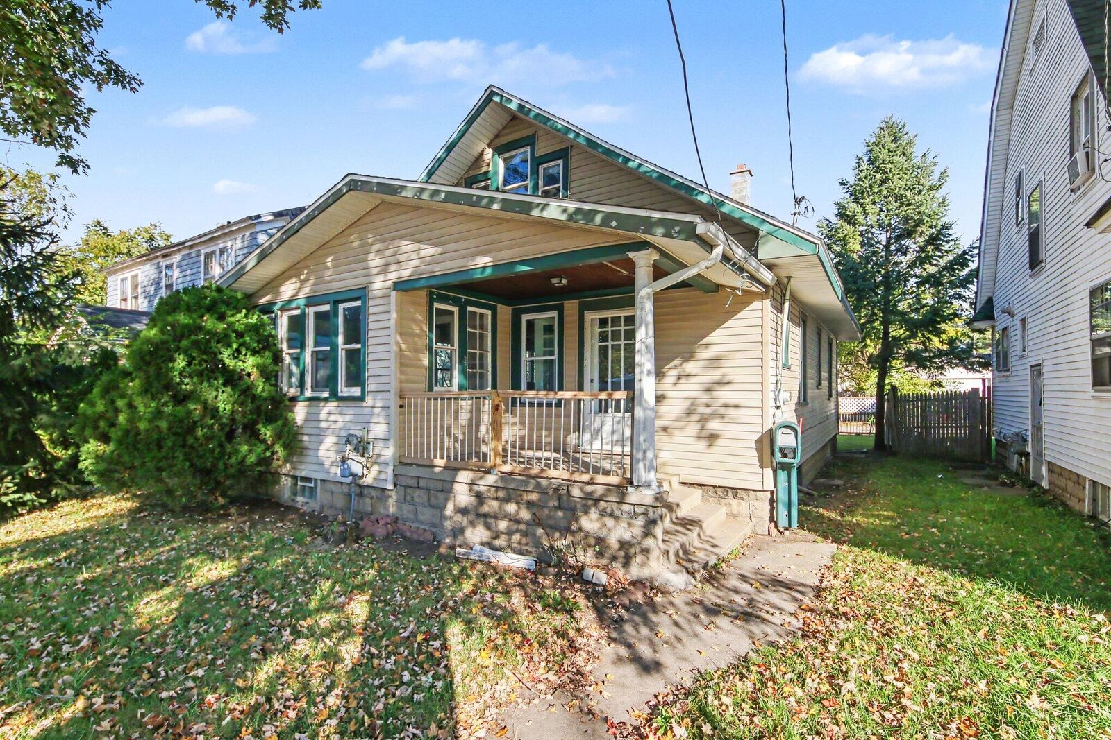 Property Photo:  1433 Chicago Drive SW  MI 49509 