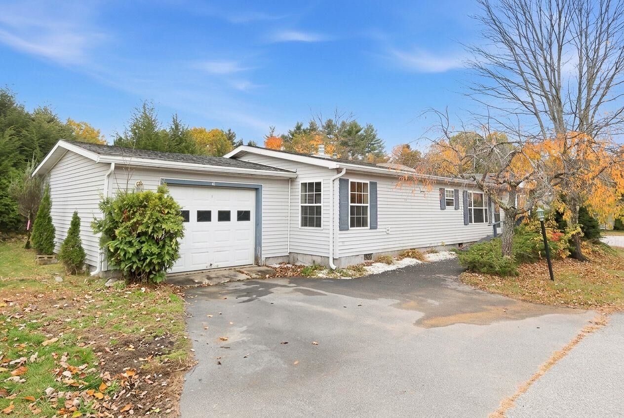 Property Photo:  41 Great Brook Drive Drive  NH 03220 