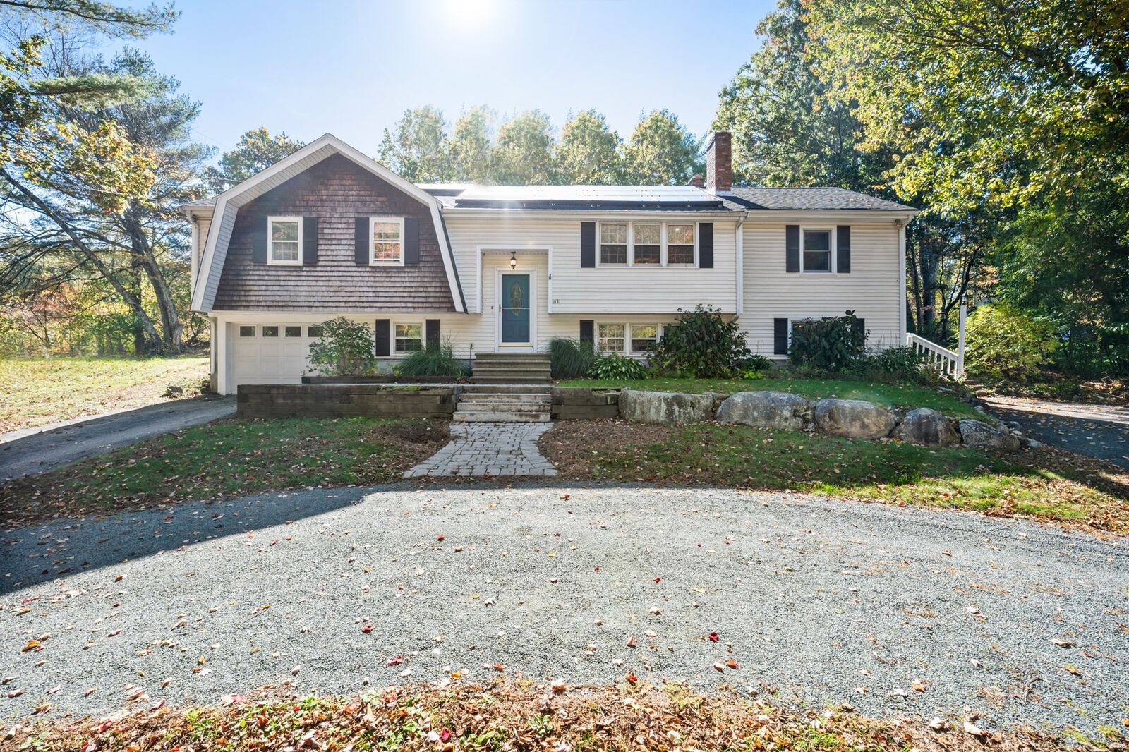 Property Photo:  631 Central St  MA 01746 