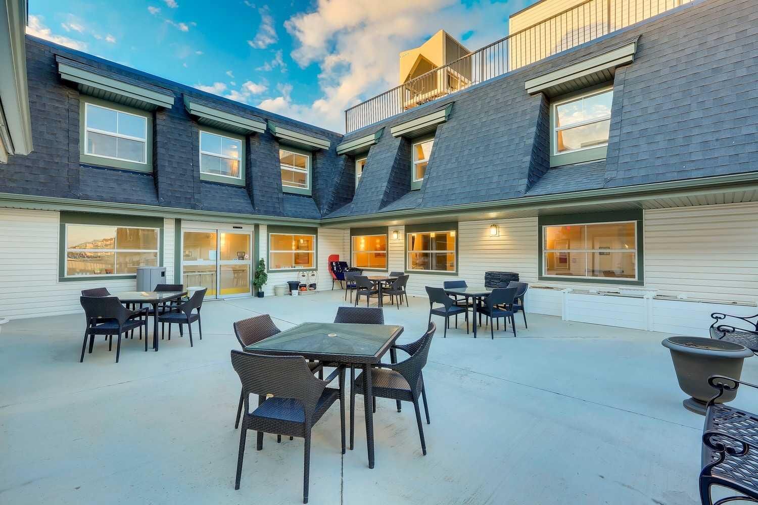 Property Photo:  2635 Eversyde Avenue SW 404  AB T2Y 5G9 