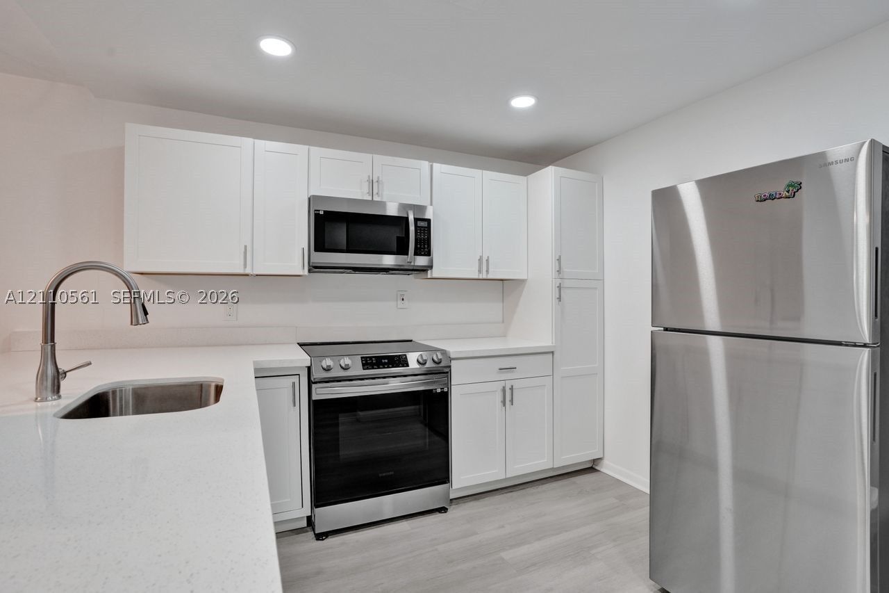 Property Photo: 7950 W McNab Rd 222 FL 33321