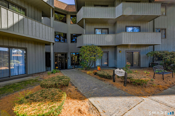 Property Photo:  10 Hickory Hill 10  CT 06479 