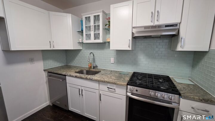 Property Photo:  444 Bedford Street 9P  CT 06901 