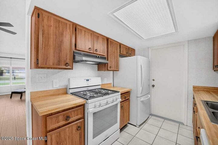 Property Photo:  3701 Militia Drive  FL 32796 