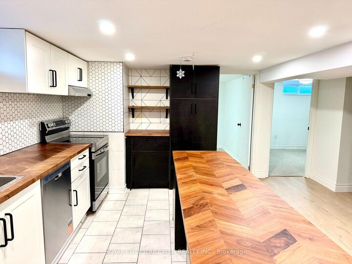 Property Photo:  301 Axminster Drive Basement  ON L4C 2W3 