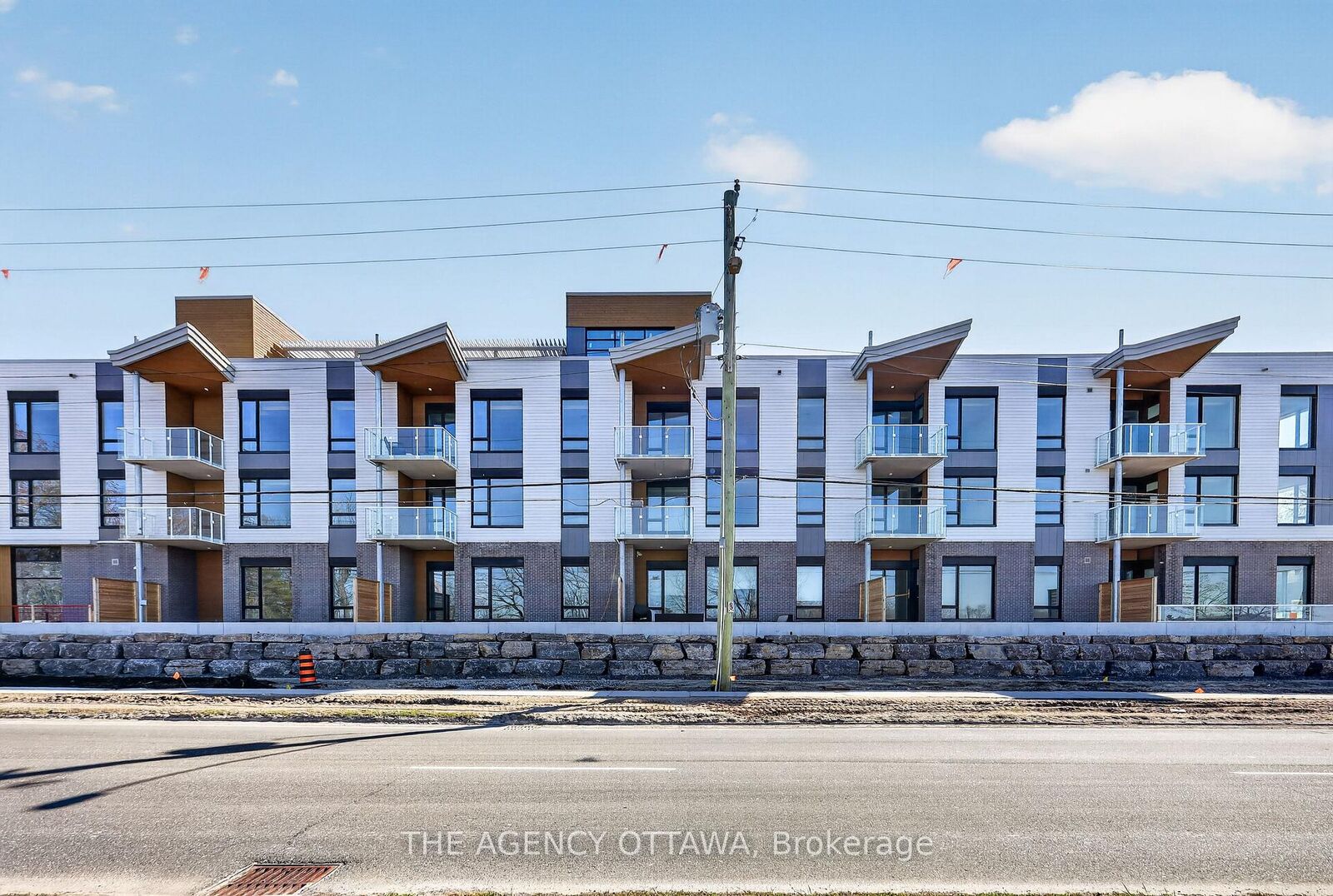 Photo de la propriété: 3085 Riverside Drive 212 ON K1V 9R2