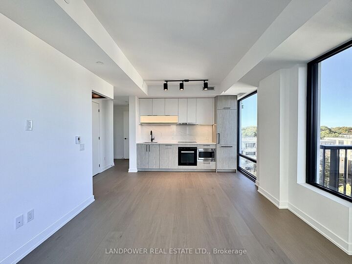 Property Photo:  91 Montclair Avenue 911  ON M5P 0B1 