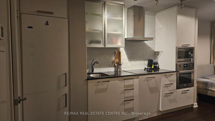 Property Photo:  12 York Street 3308  ON M5J 2Z2 