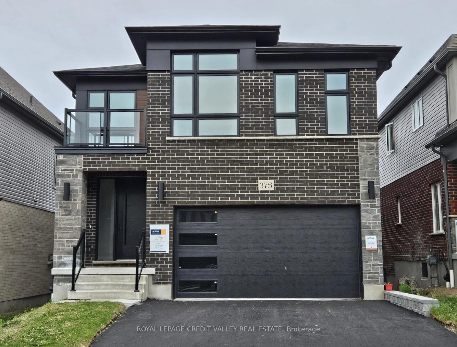 Photo de la propriété:  375 Chokecherry Crescent  ON N2V 0H1 