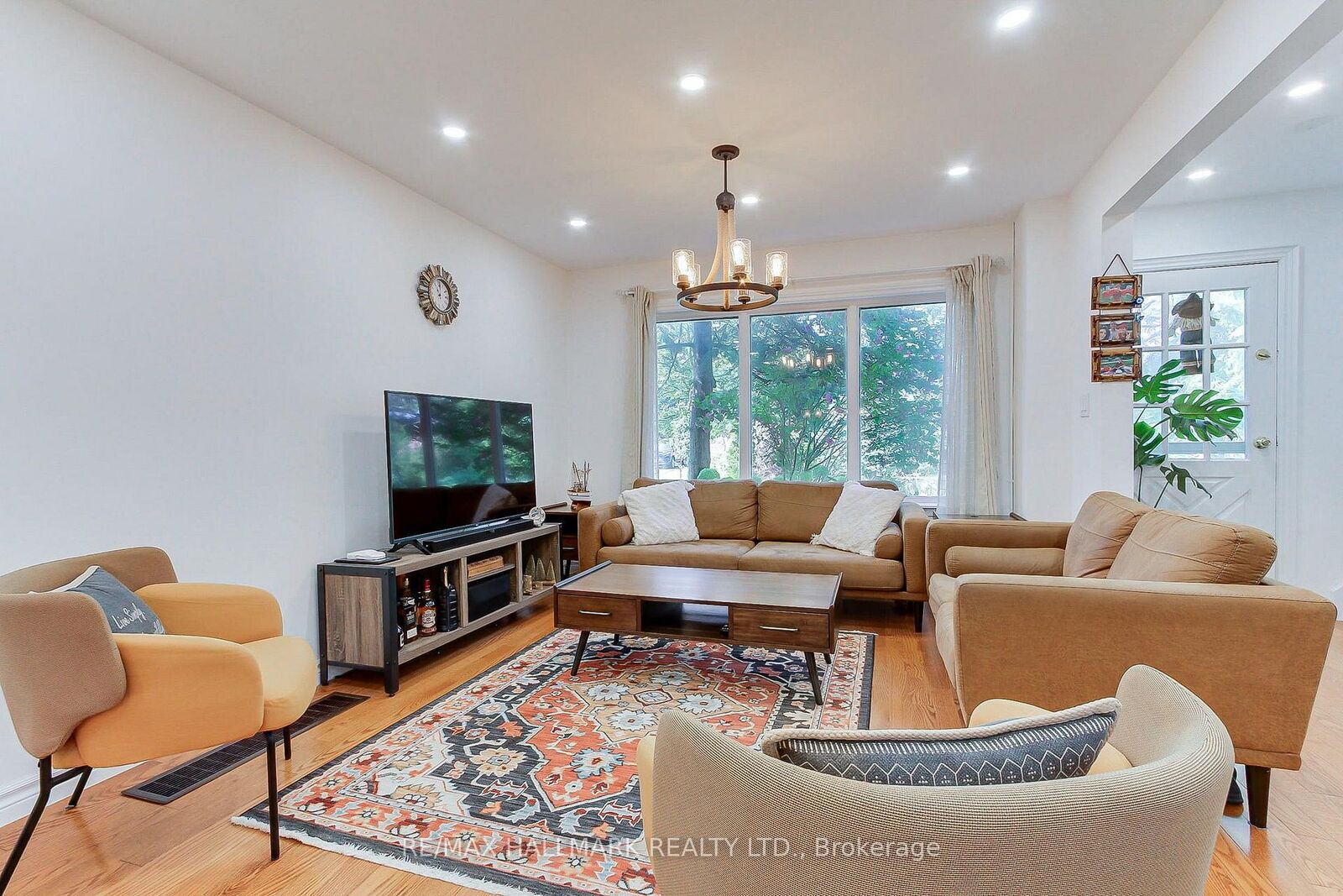 Property Photo:  339 Neal Drive  ON L4C 3L3 