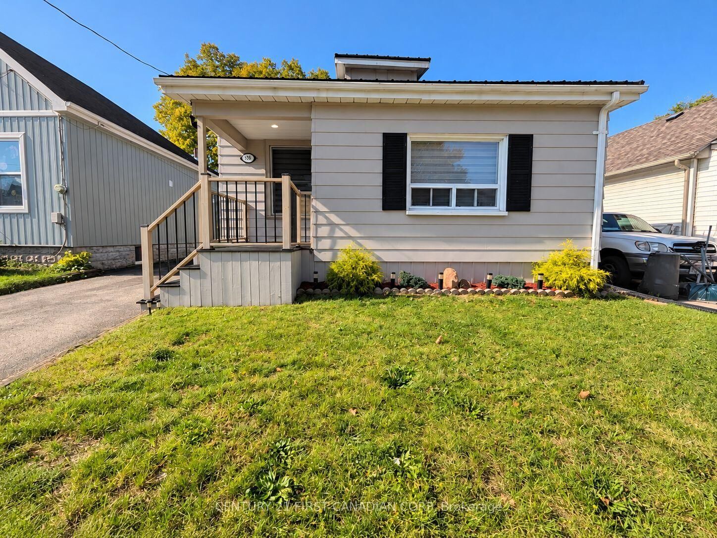 Property Photo:  193 St Julien Street  ON N5Z 2N1 