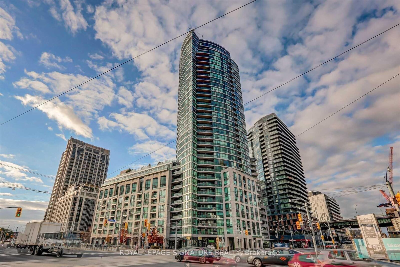 Property Photo:  600 Fleet Street Ph #1016  ON M5V 1B7 
