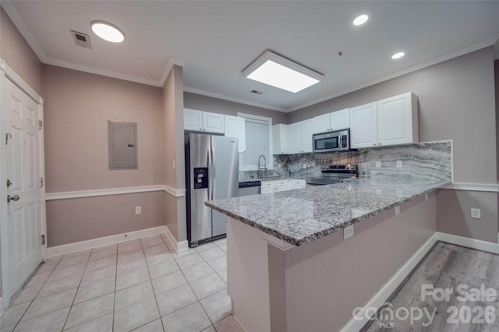 Property Photo: 8741 Coralbell Lane NC 28213