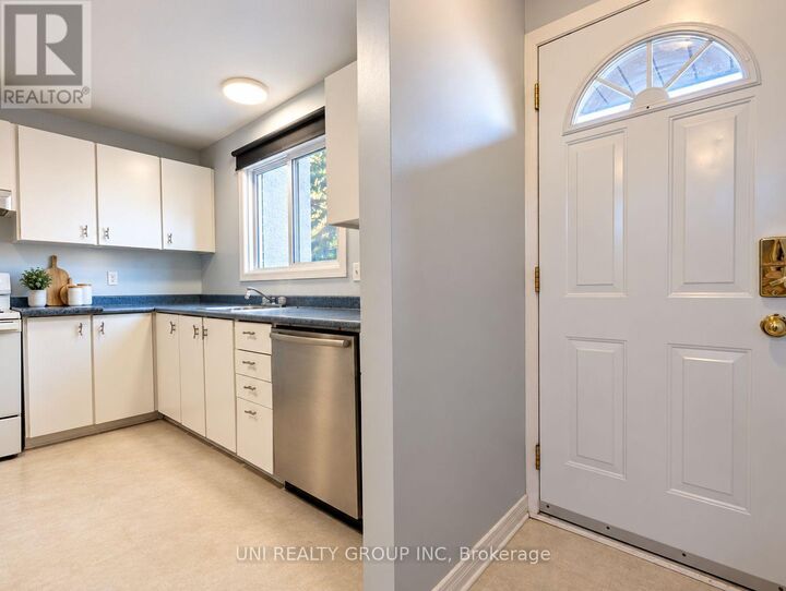 Property Photo:  1280 Cahill Drive 8  ON K1V 9R1 