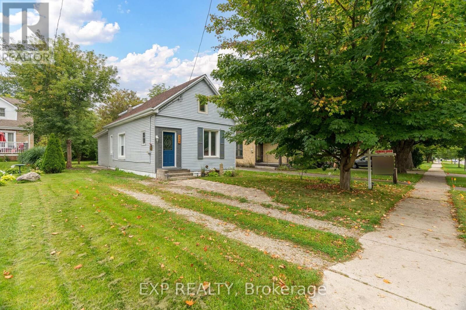 Property Photo:  354 Spruce Street  ON N5W 4N7 