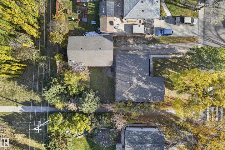 Property Photo:  58 Pine Street  AB T8N 1S7 