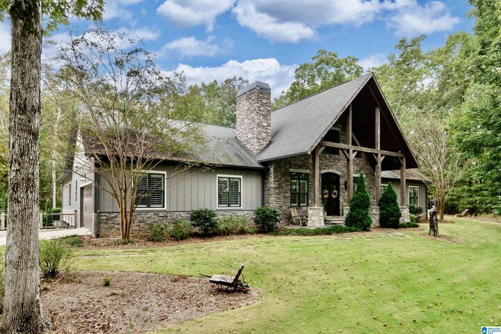 Property Photo:  365 County Road 1053  AL 35115 