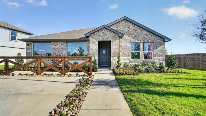 Property Photo: 1939 Legacy Drive TX 76033