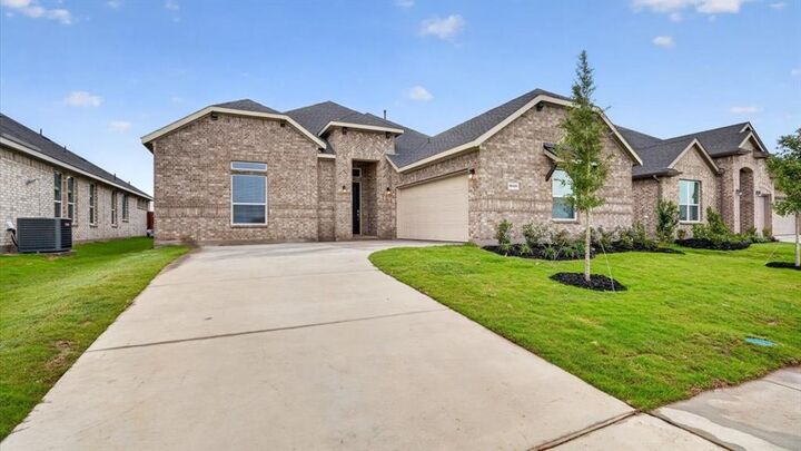 Property Photo:  3301 Pier View Street  TX 76065 