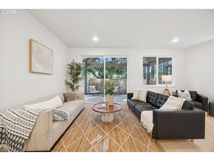 Property Photo:  2557 SE 58th Ave  OR 97206 