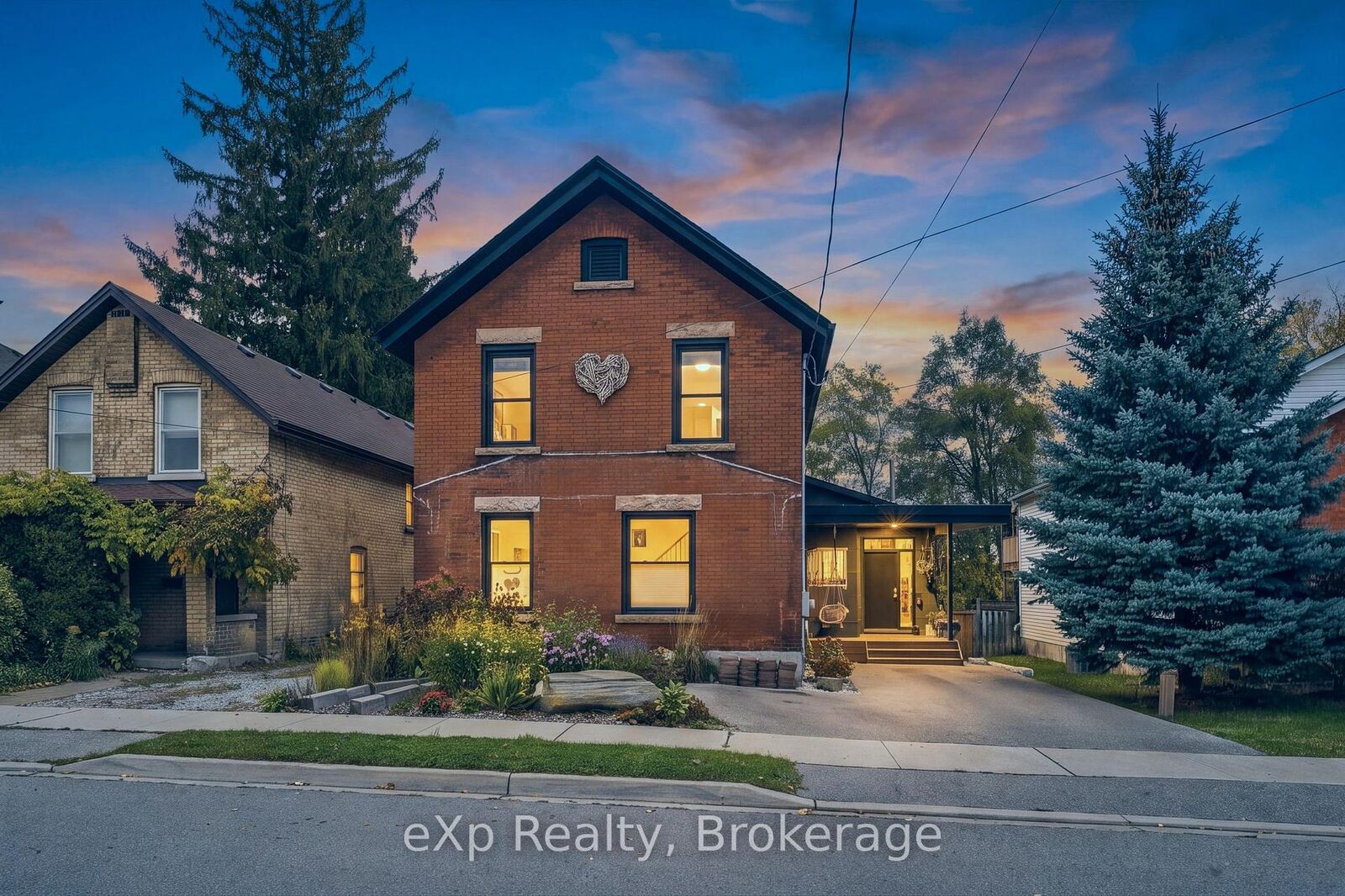 Property Photo: 34 Duke Street B ON N1E 5K9
