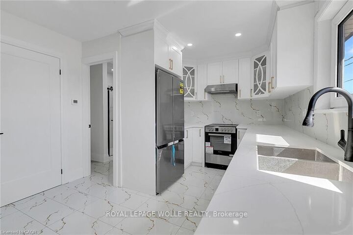 Property Photo: 581 Lancaster Street W 2 ON N2K 1M5