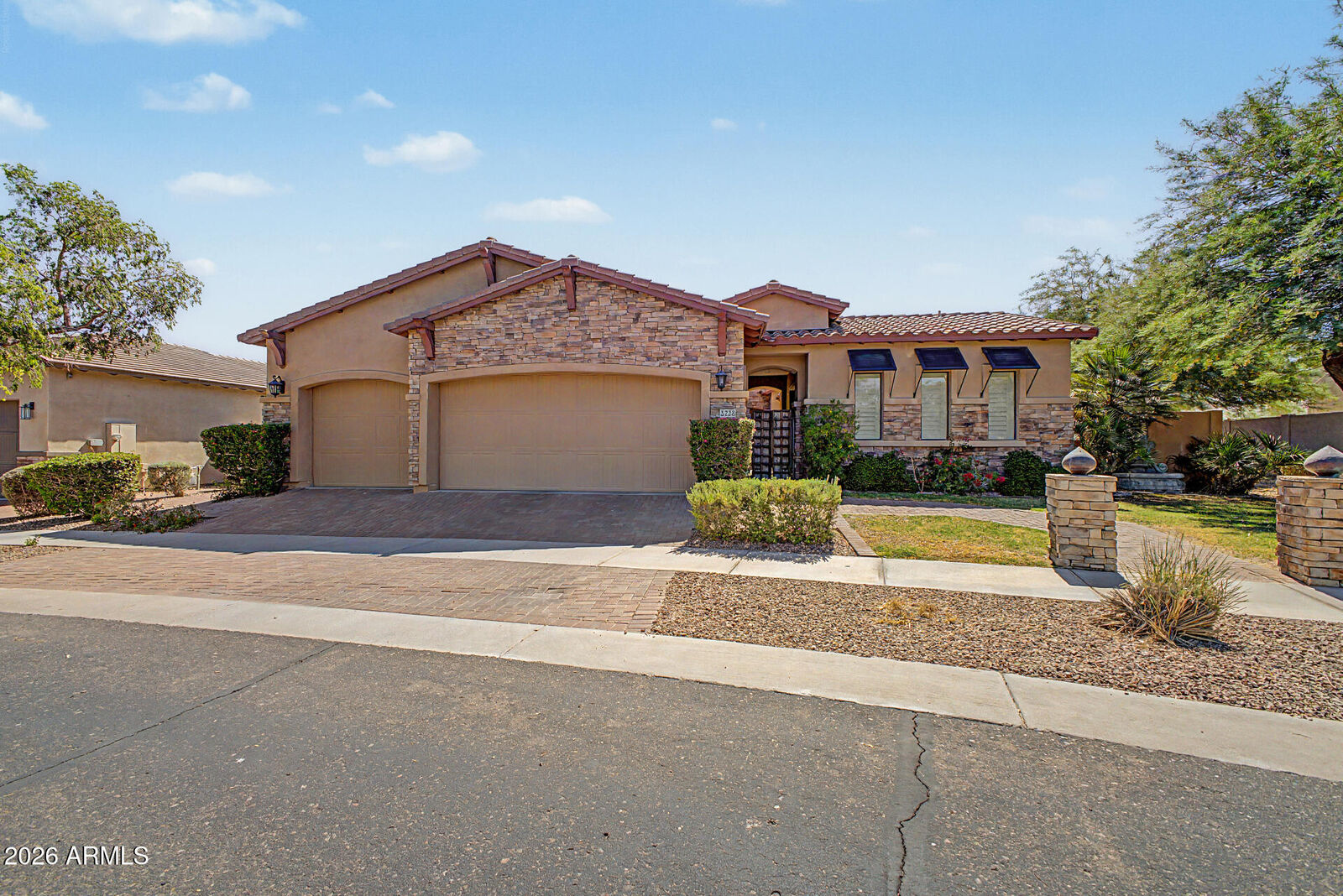 Property Photo:  3238 E Mountain Village Circle  AZ 85042 