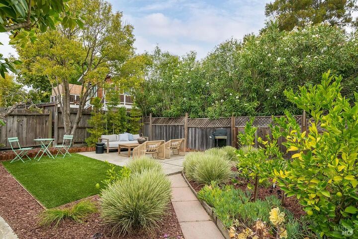 Property Photo:  413 D Street  CA 94901 