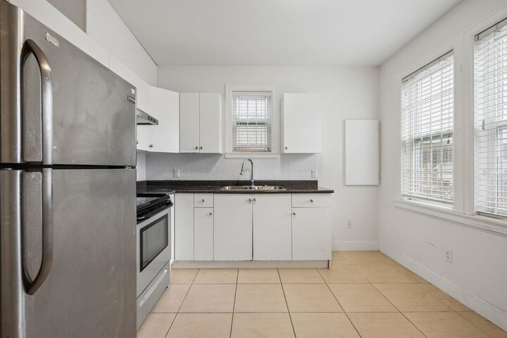 Property Photo:  3795 Fleming Street 1  BC V5N 3W1 