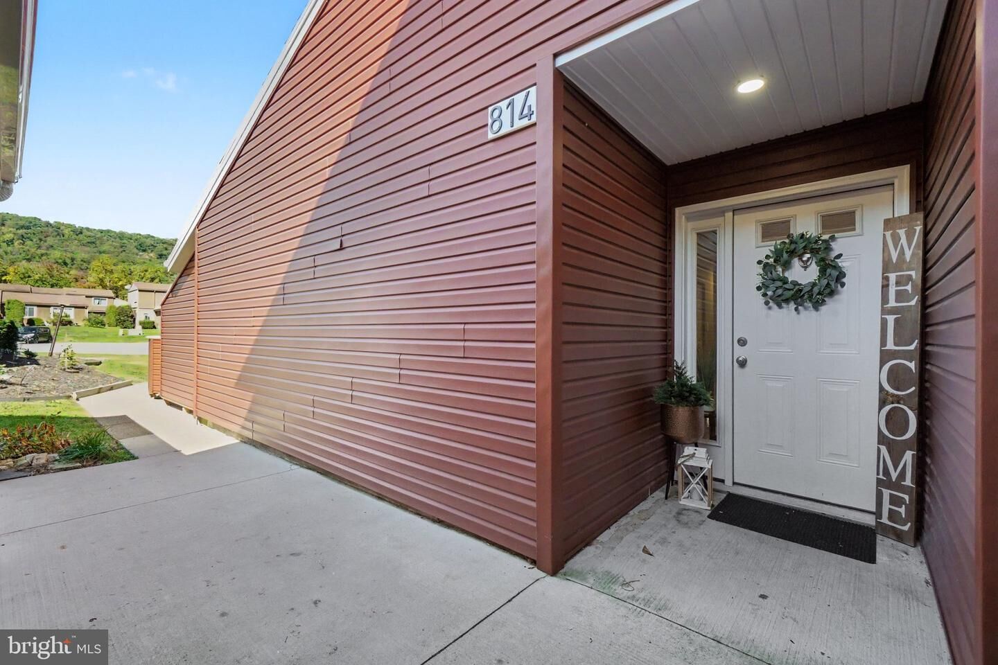 Property Photo: 814 Charlotte Way PA 17025
